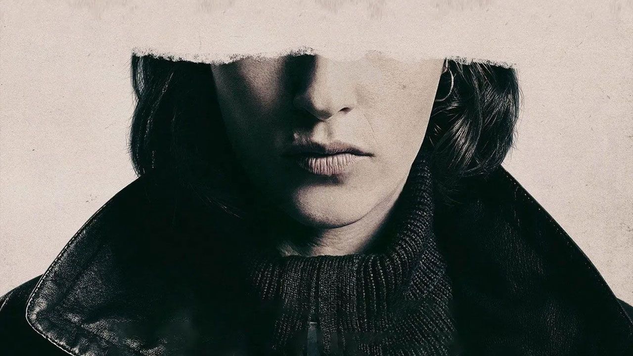 فیلم او در تاریکی قدم می زند She Walks in Darkness 2025 با زیرنویس فارسی